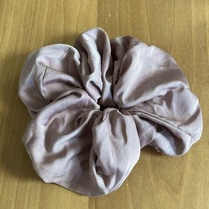 Free people giant lavender hair scrunchie